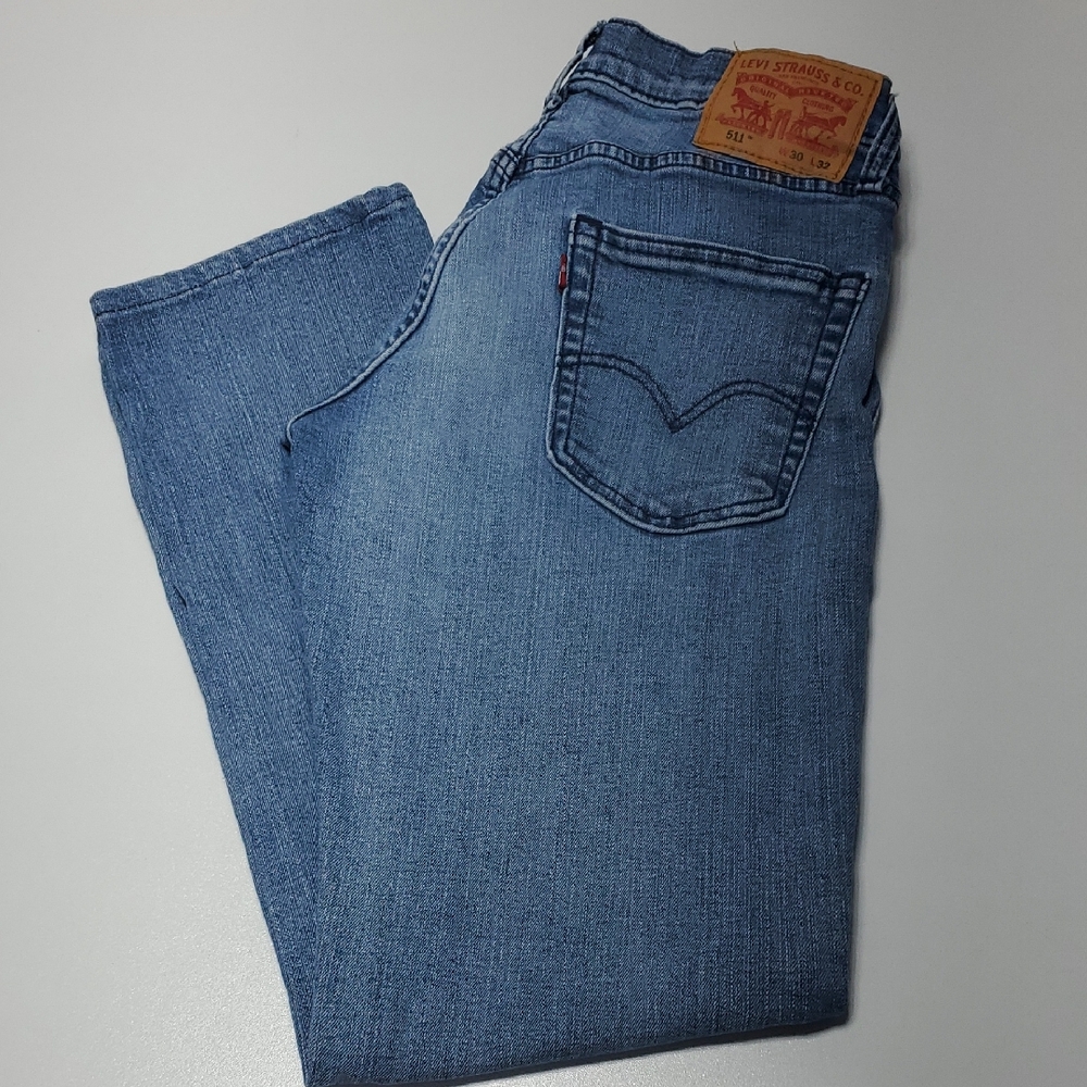 Levi's Men's Light Blue Meduim Wash 511 Slim Fit Straight Jeans